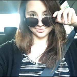 Meet your Posher, Rachel